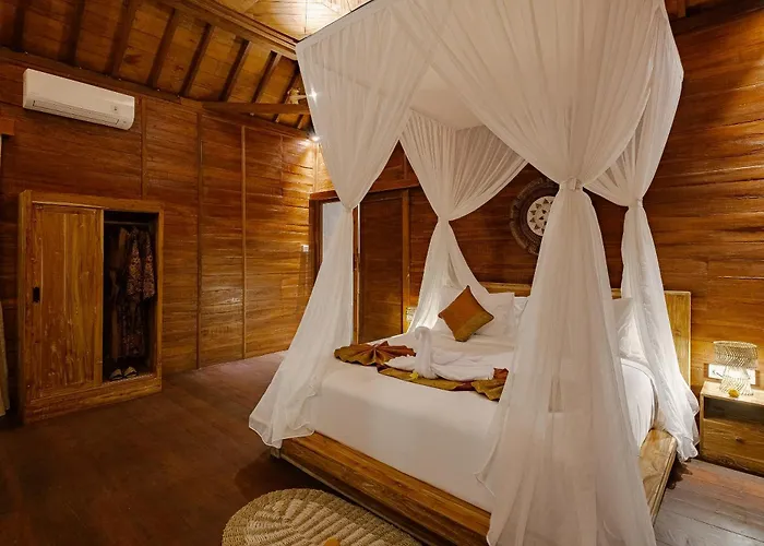 Villa Casa Wooden Ubud